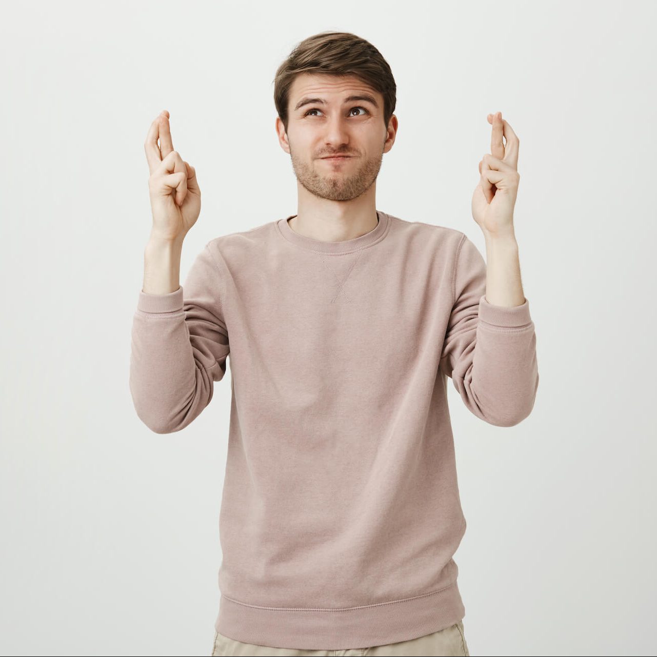 portrait-of-athletic-unshaved-guy-standing-with-ra-2022-02-07-06-33-21-utc-e1653984109304.jpg